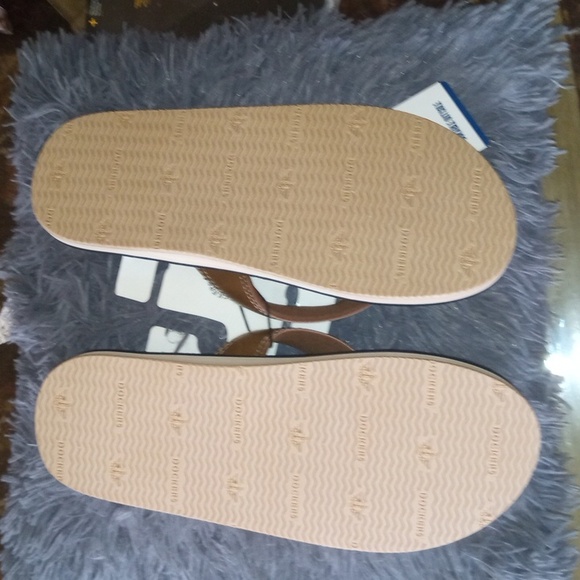 Dockers Flip Flops for Men - Picture 2 of 2